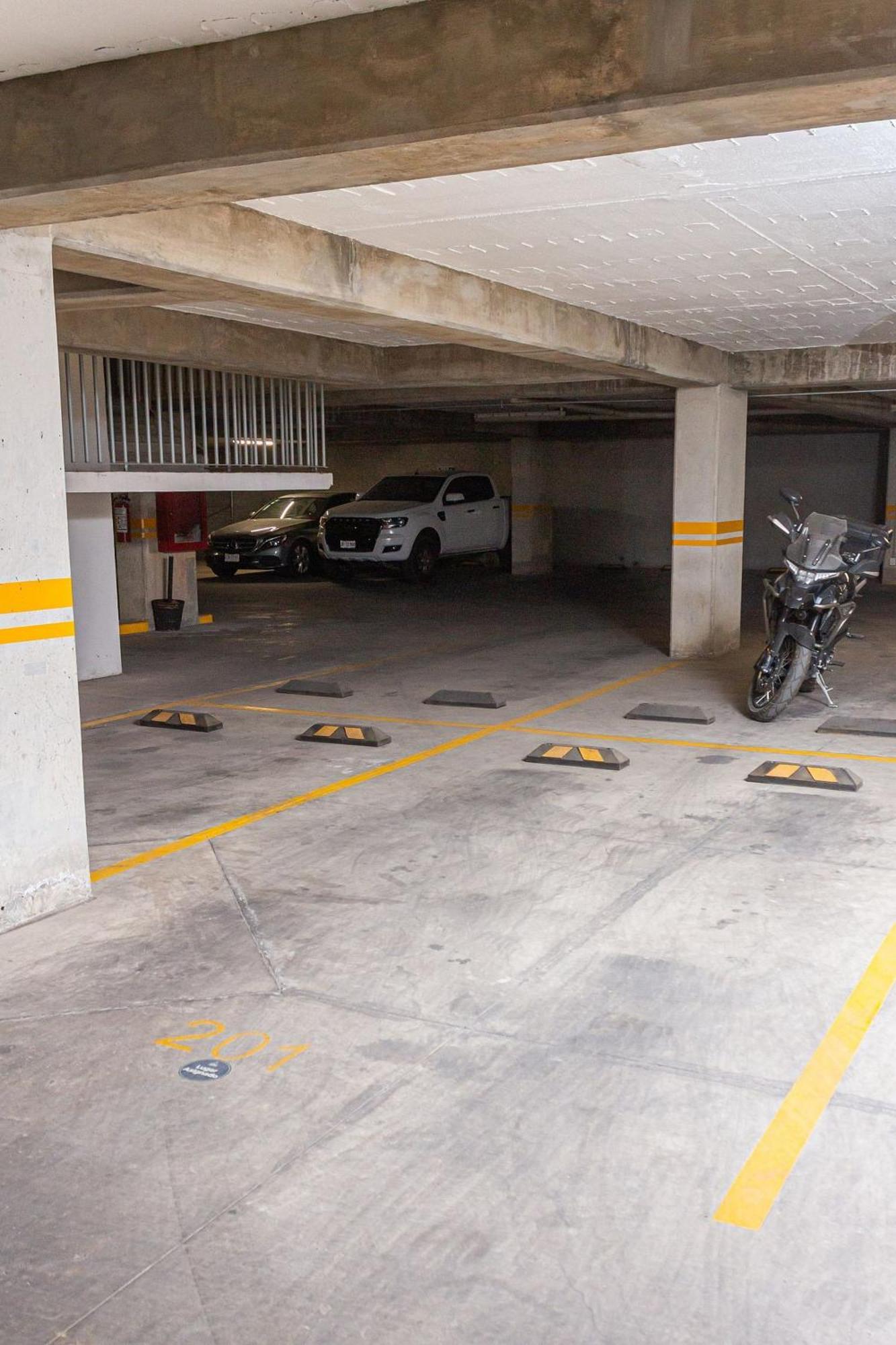 Departamento Centrico Cerca De Imss Hc Vil Y Cucs Apartment