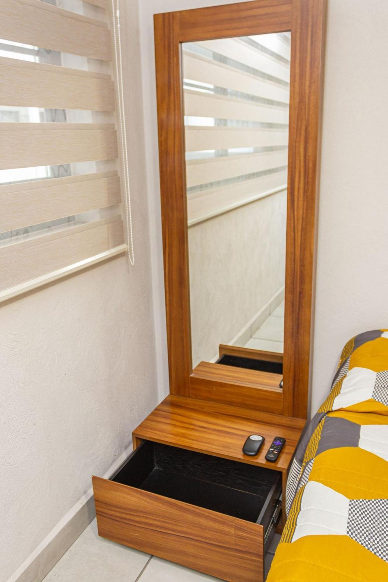 Departamento Centrico Cerca De Imss Hc Vil Y Cucs Apartment *